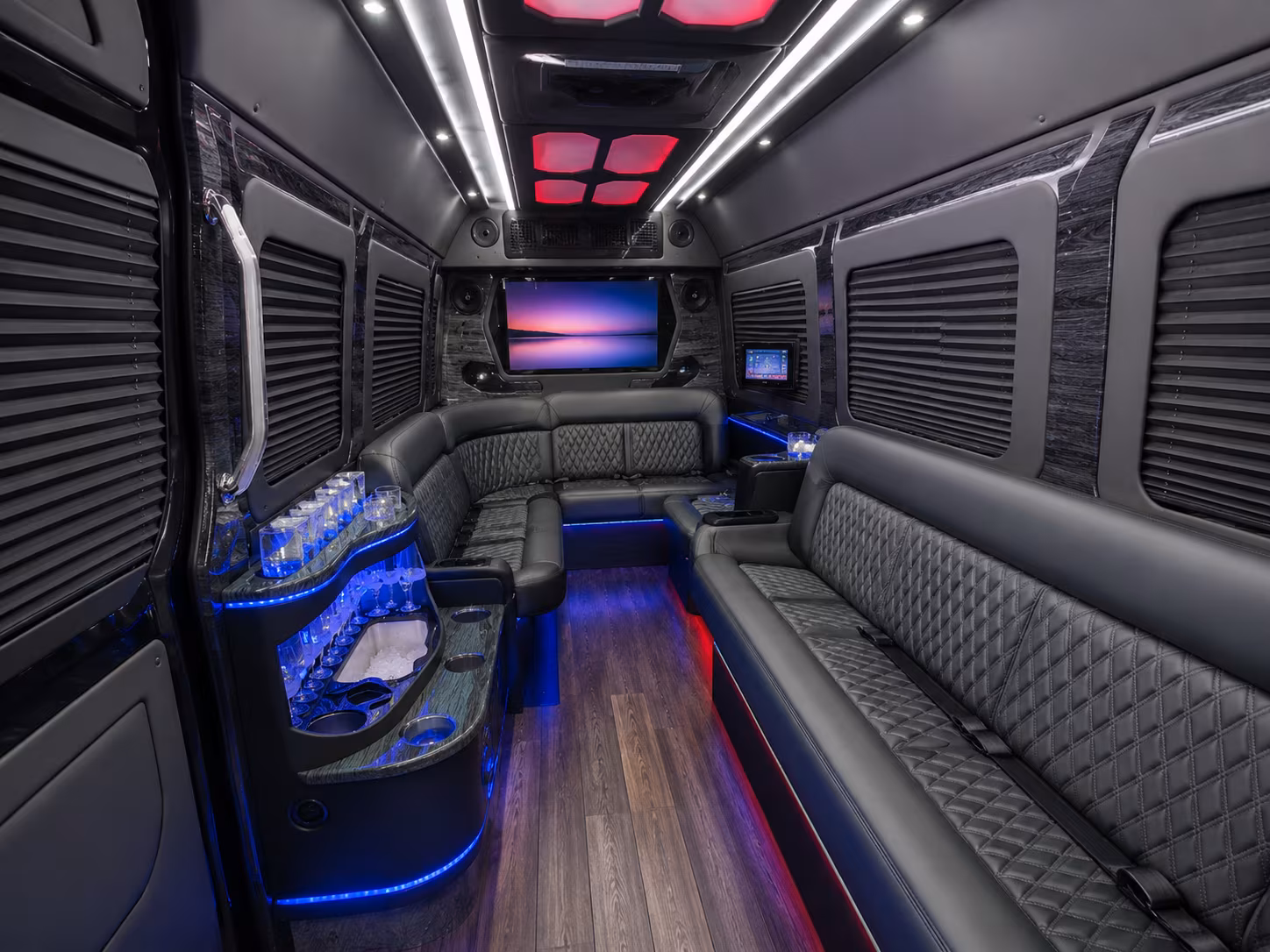 monroe 30 passenger party bus